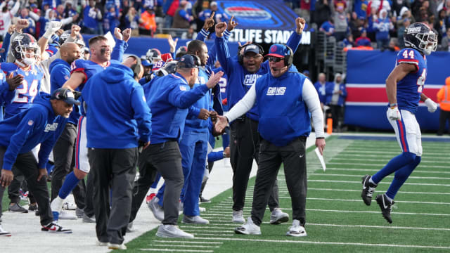 East Rutherford, NJ October 22, 2023 -- The Giants sideline after a stop on a fourth down play that sealed the game for the Giants. The NY Giants host the Washington Commanders at MetLife Stadium in East Rutherford, NJ on October 22, 2023.